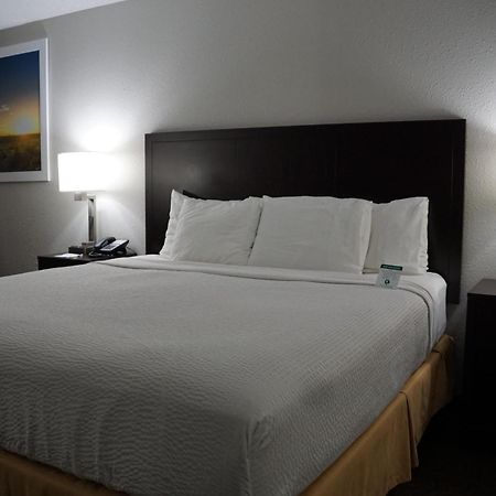 Days Inn By Wyndham Mexico מראה חיצוני תמונה