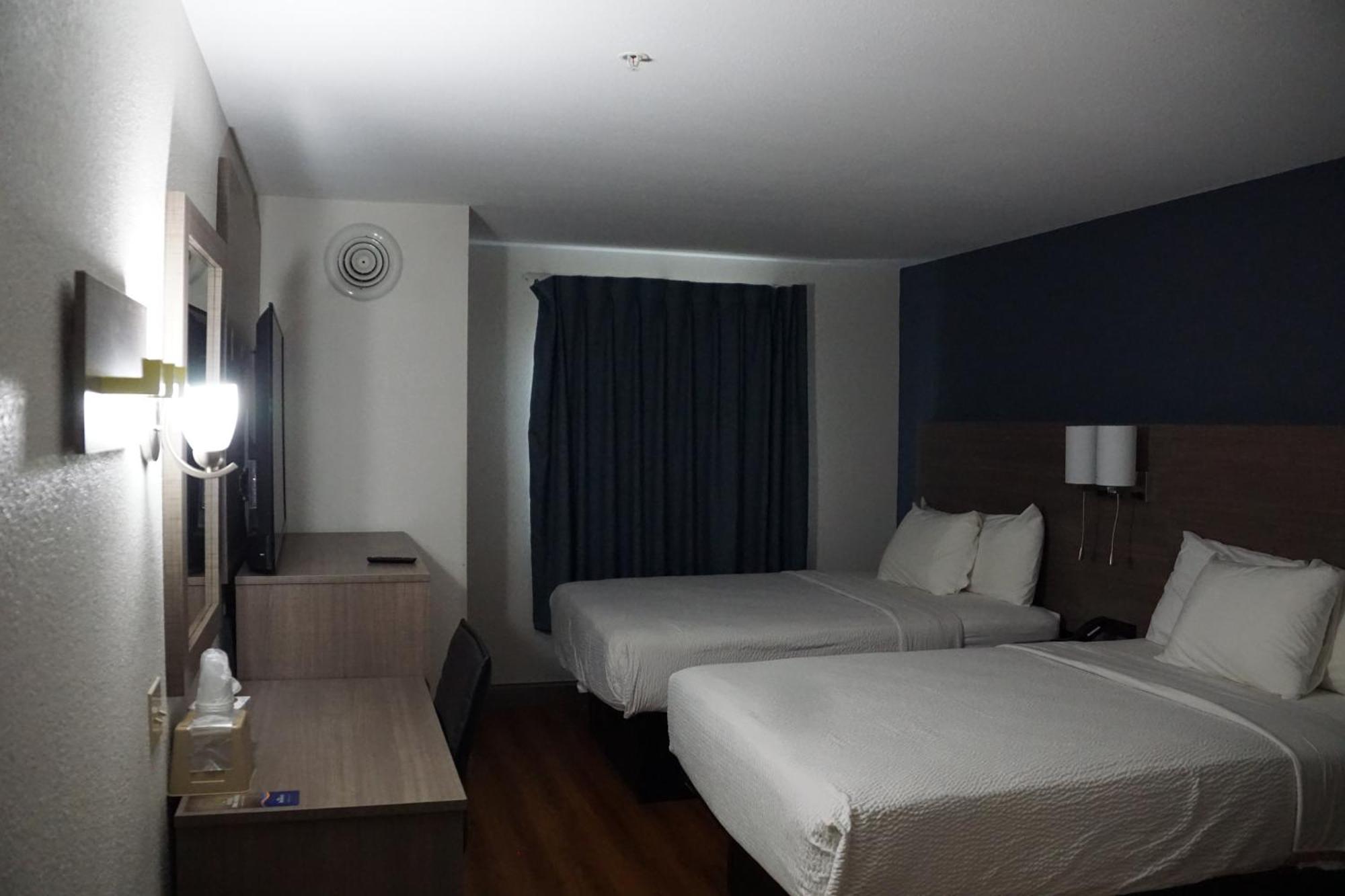 Days Inn By Wyndham Mexico מראה חיצוני תמונה